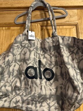 ALO Yoga Taupe and Cream Tie-Dye Canvas Tote